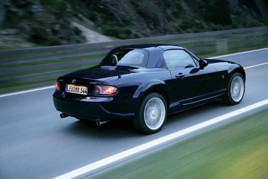  Mazda MX-5 Roadster Coupe 2006 года  (фото 187 из 212)